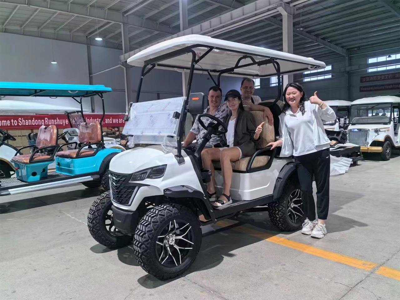 電動訓練觀光車高爾夫球車出口產品